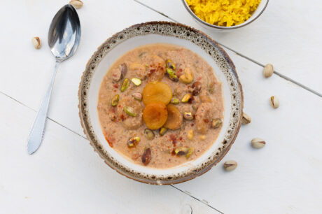 Curry met gedroogd fruit en noten